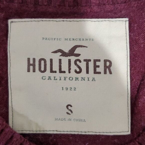𝅺hollister small maroon crewneck long sleeve sweater - Picture 6 of 7